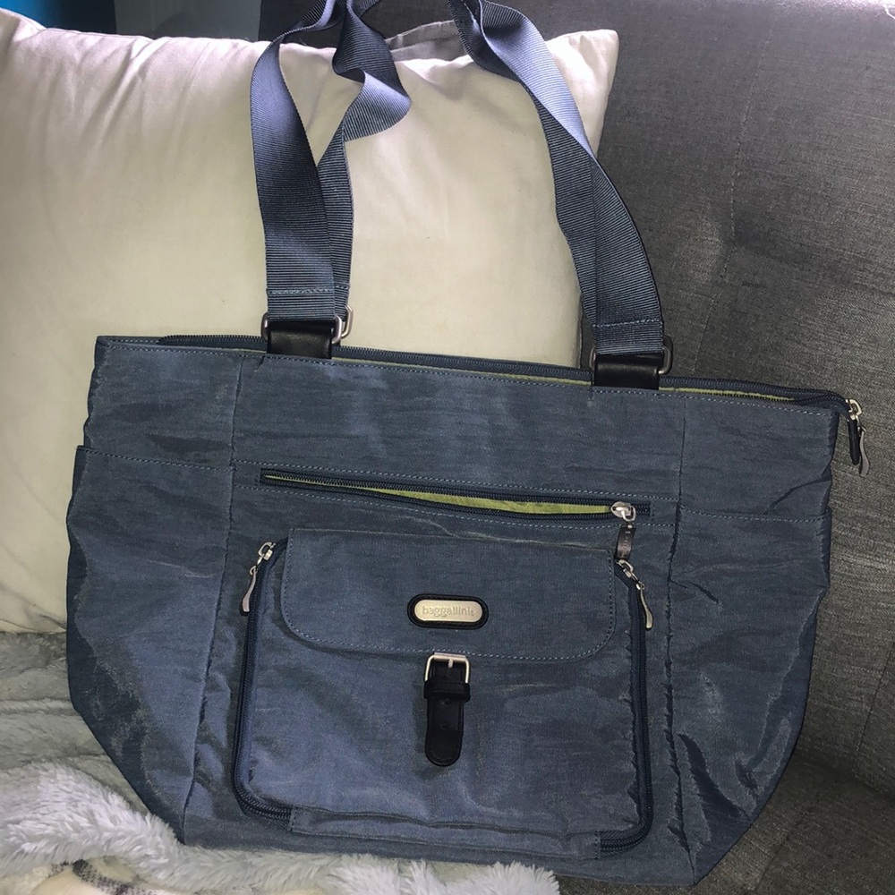Bagallini Small tote purse